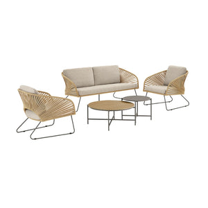 Novella loungeset för utomhusbruk med soffa, två fåtöljer och runda soffbord i beige och sand färg